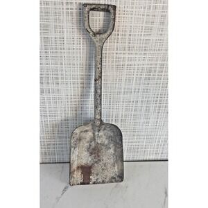Vintage Shovel Ohio Art Company Metal Toy Shovel Made in the USA  11-¾" X 3-½"